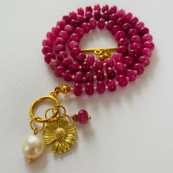 Fushcia dyed agate rondelle  necklace 