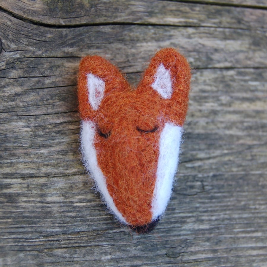 Fox, Needle felt fox brooch -  ladies jewellery wool badge wool art