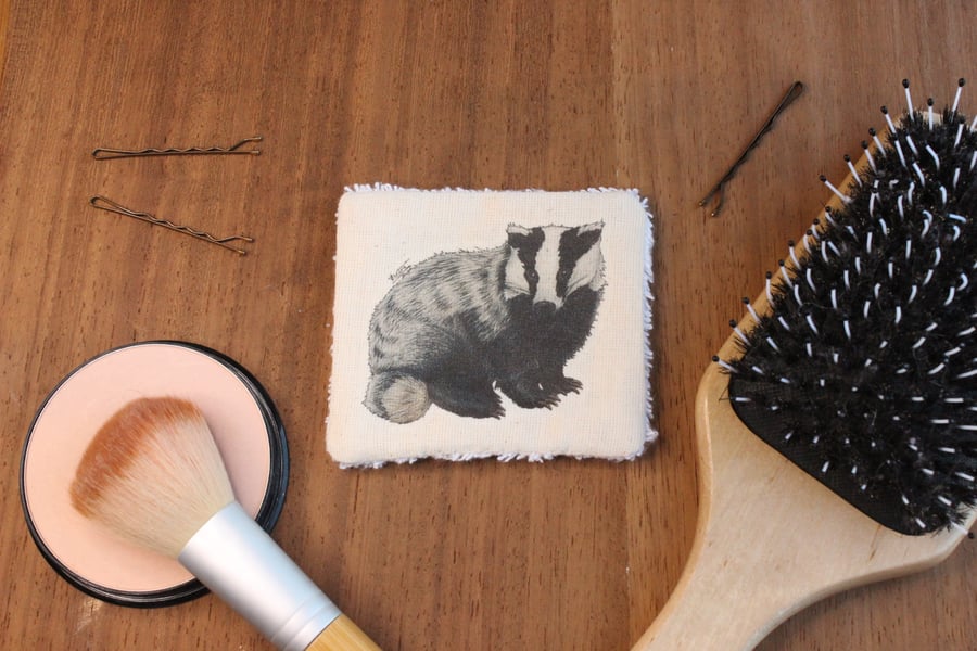 Badger Washable & Reusable Eco Fabric Animal Face Wipe Gift Set