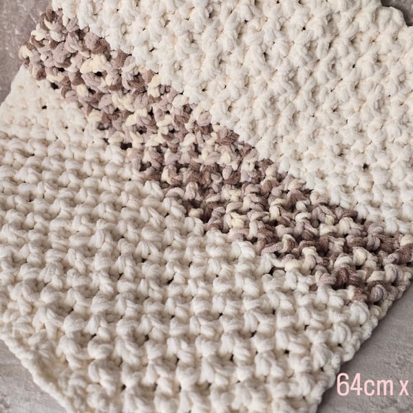 Snuggly baby blanket