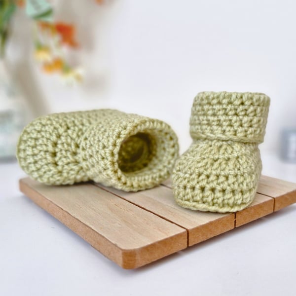 Handmade Baby Booties – Newborn Gift for Baby Boy or Girl