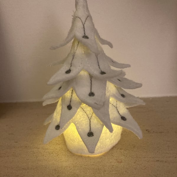 Tea light white Christmas tree. 