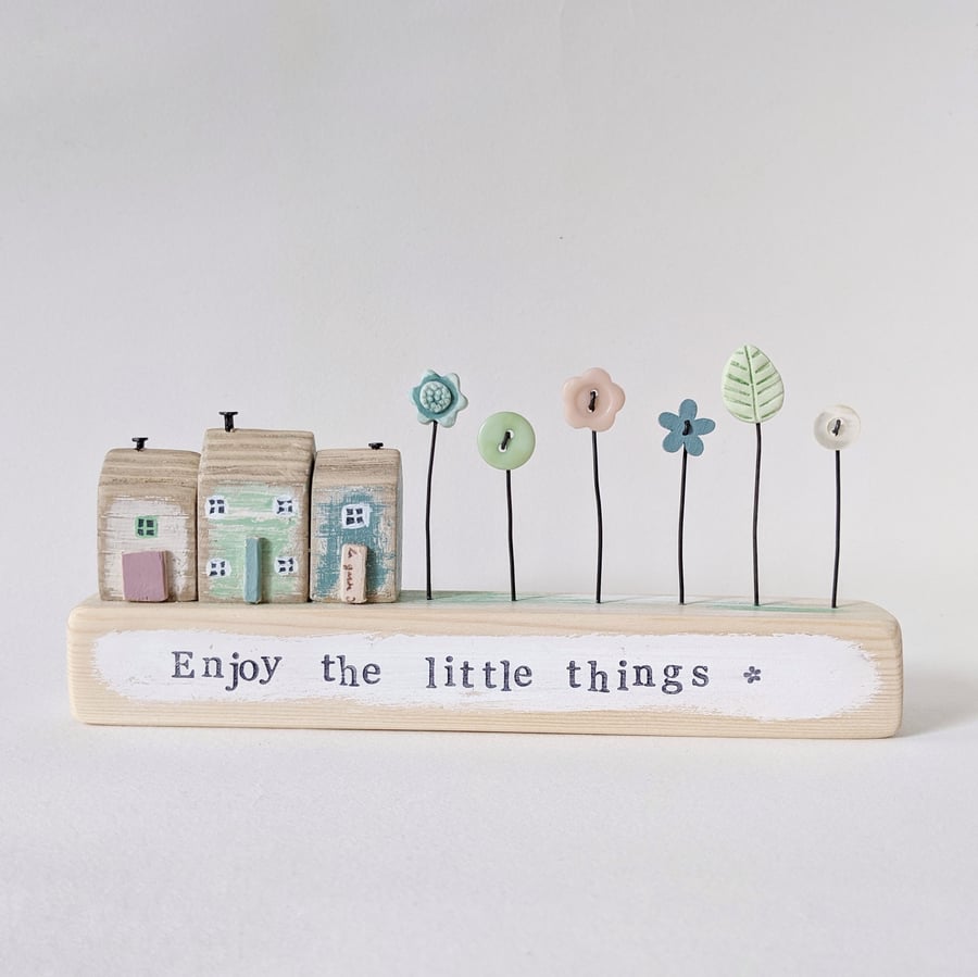 Little Wooden Houses with Clay & Button Garden 'Enjoy the little things'