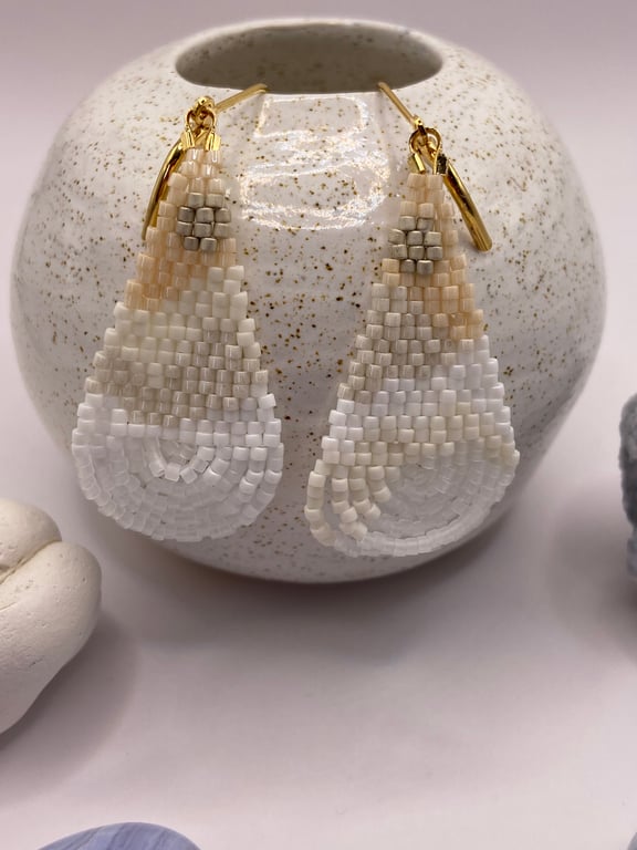 Snow fields beaded earrings