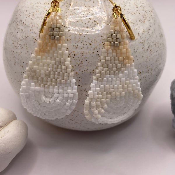 Snow fields beaded earrings