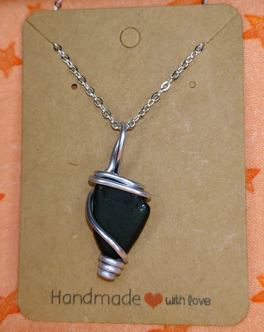 Green Seaglass Pendant Necklace – Wire Wrapped Ocean Jewellery