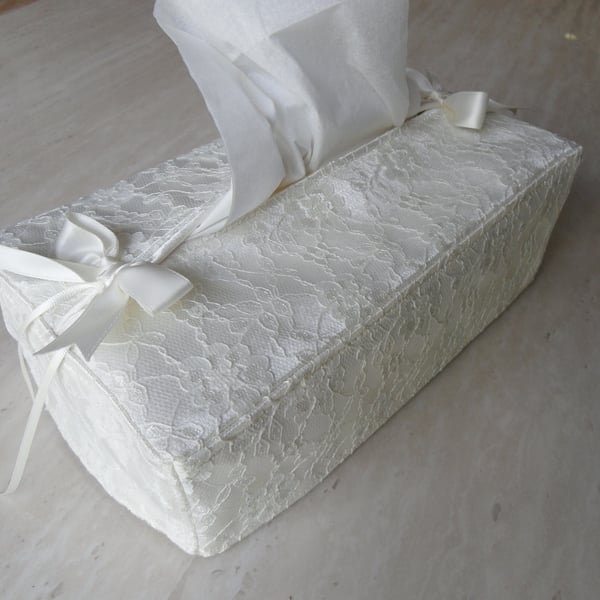 Handmade Fabric Tissue Box Cover (Ivory)