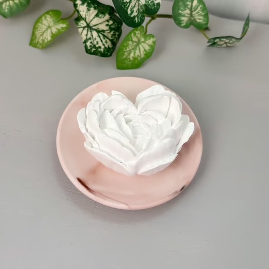 White Rose Fragrance Stone with Blush Marbled Dish