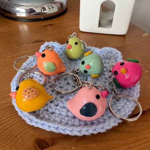 Cheerful little bird keychains 