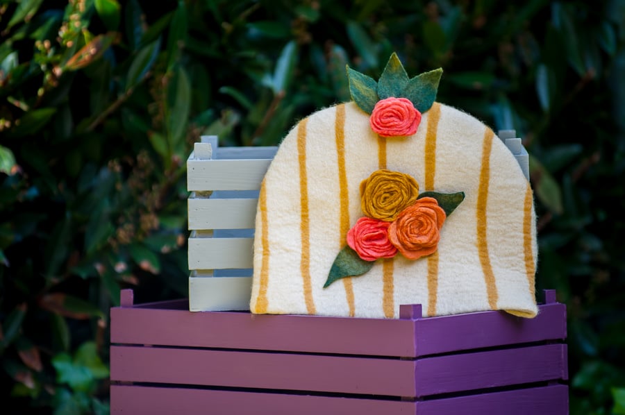 Felt Tea Cosy Pattern & Tutorial -  Regalilys Time for Tea