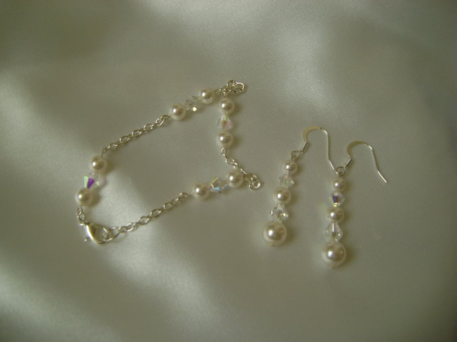 Crystal & Pearl Bracelet & Earring Set