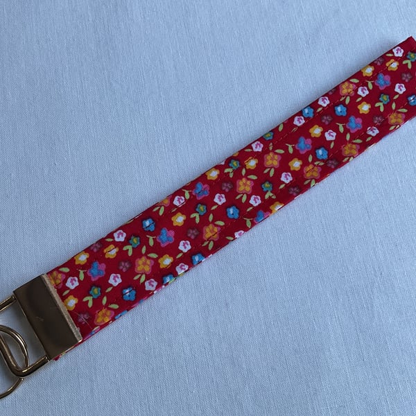 RED FLORAL WRISTLET KEYRING KEY HOLDER LANYARD FOB CHAIN 