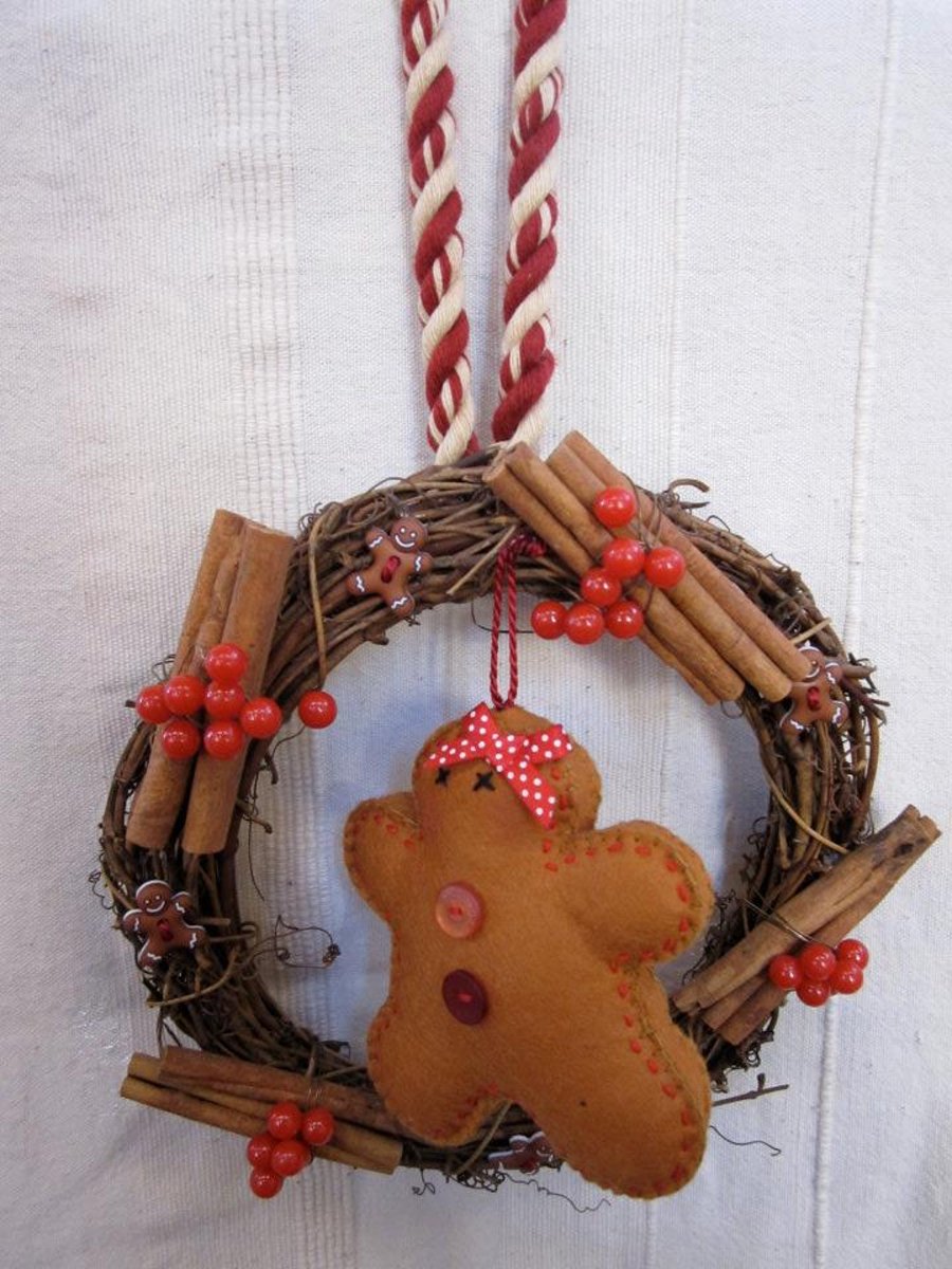 Felt gingerbread wicker wreath