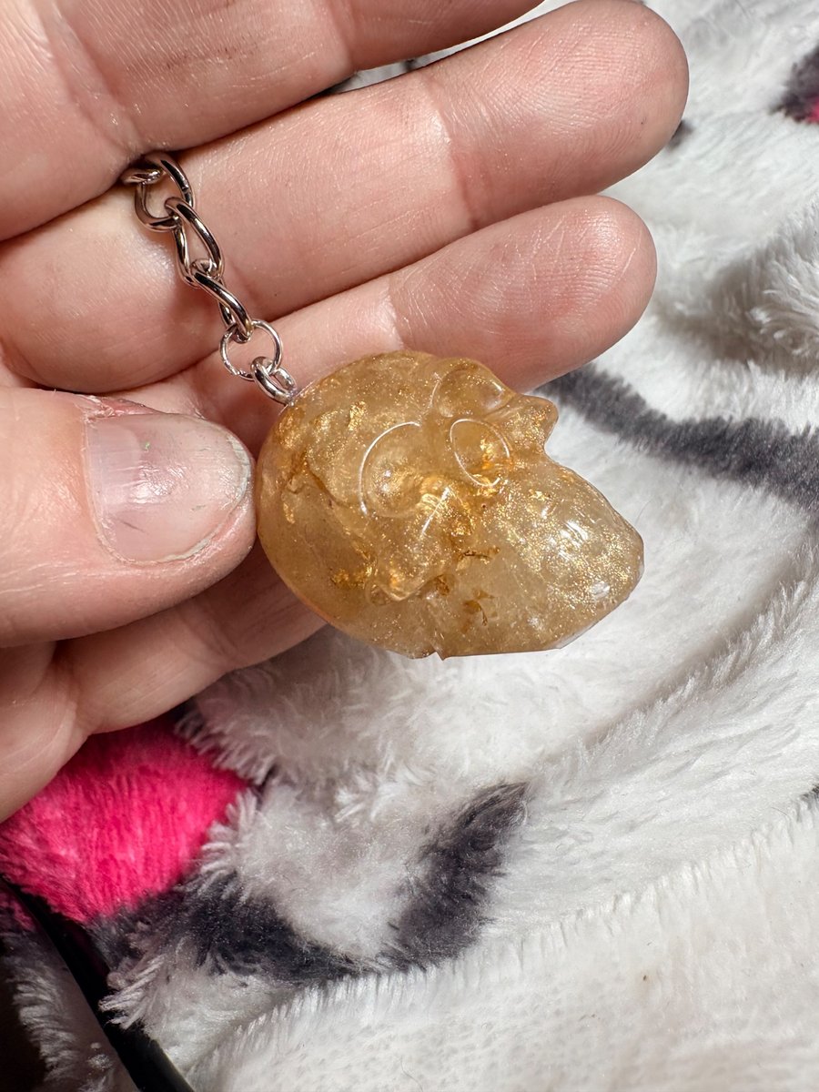 Resin Skull keyring 