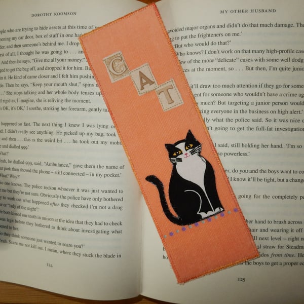Bookmark black and white cat applique