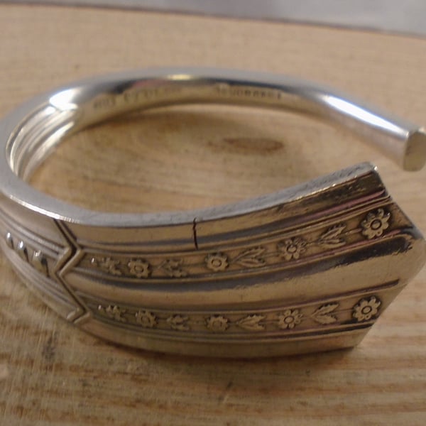Upcycled Silver Plated Flower Spoon Handle Bangle SPBA112003