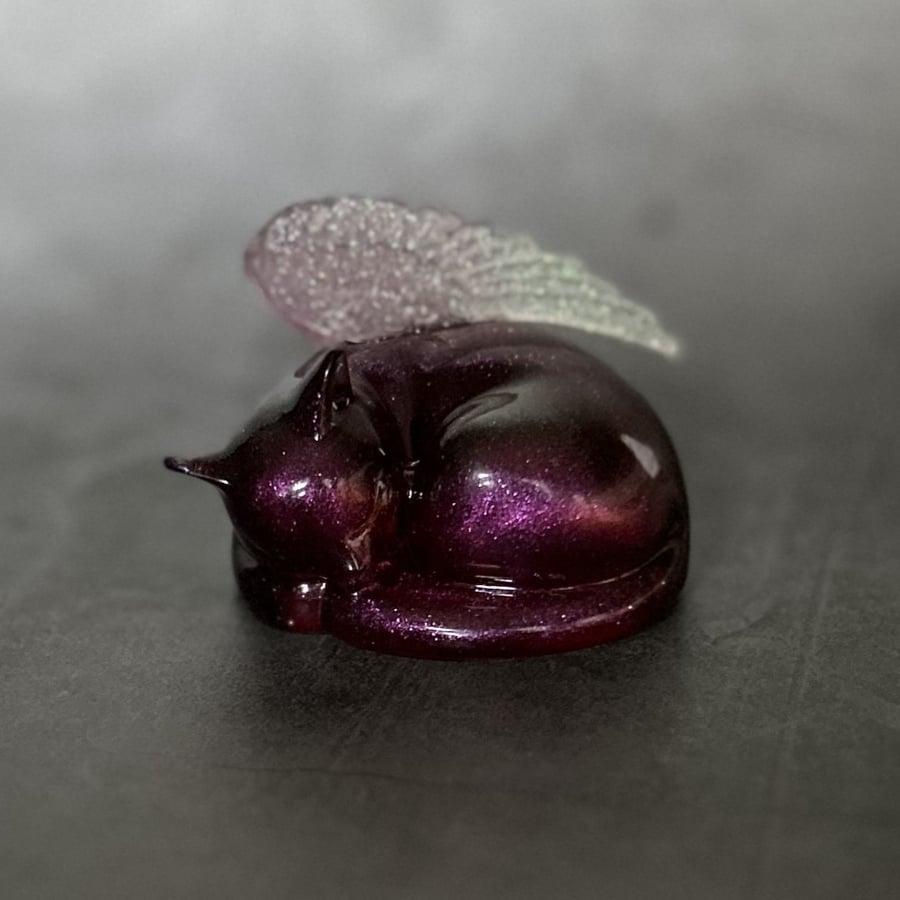 Resin Angel Cat Memorial Ornament – Sleeping Cat Keepsake