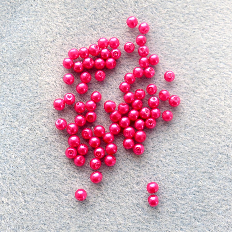 Small cerise beads