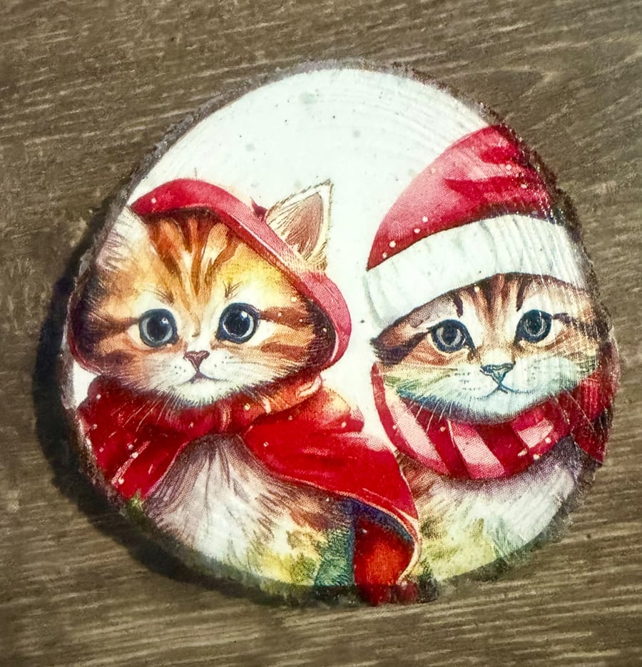 Wooden Disc Christmas Coaster - Festive Cats