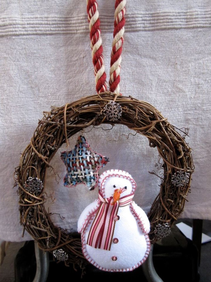 Felt snowman wicker wreath