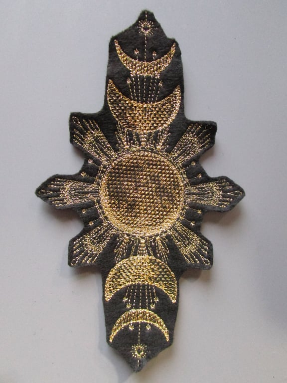 Embroidered Vintage Celestial Moon Applique Patch