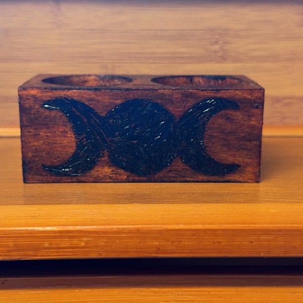 Double wooden rustic effect candle holder 