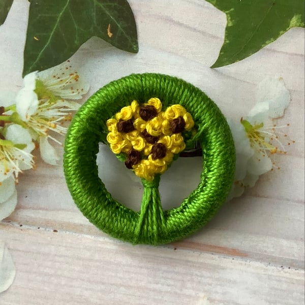 Dorset Button Sunflower Flower Brooch