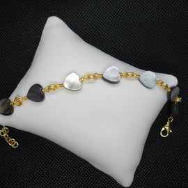 Shell heart bracelet