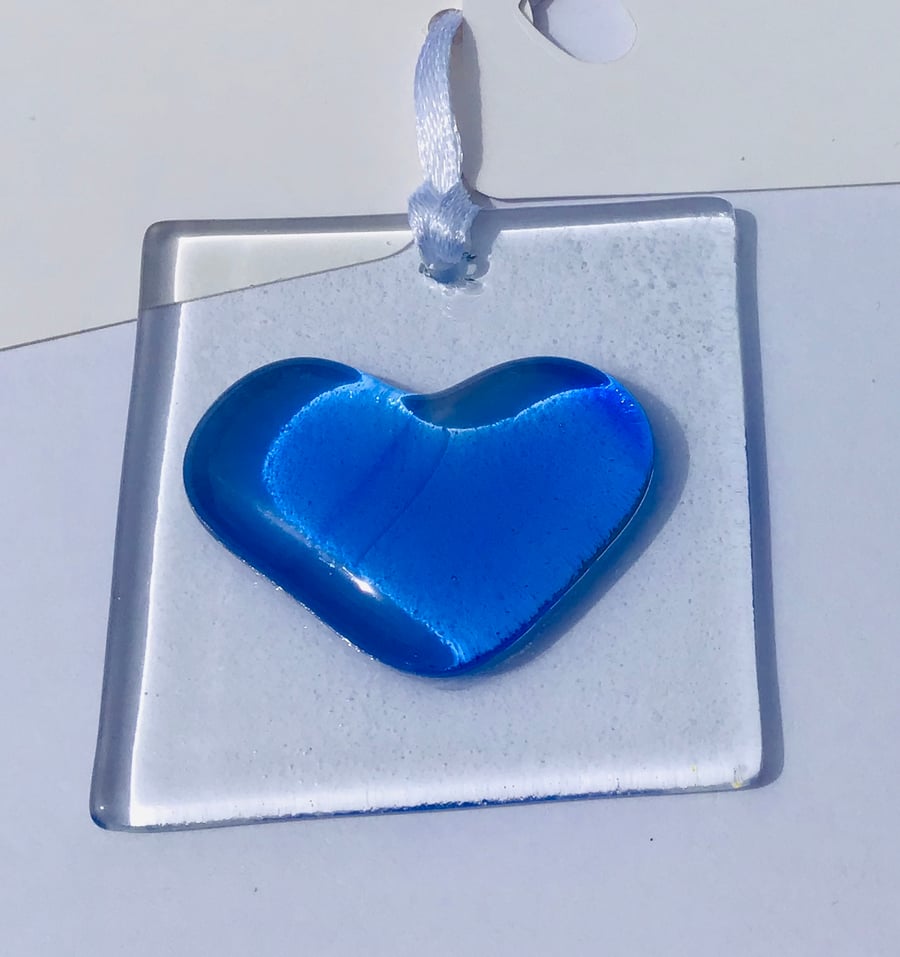 Fused glass “thinking of you“ heart with gift tags for your personal message 