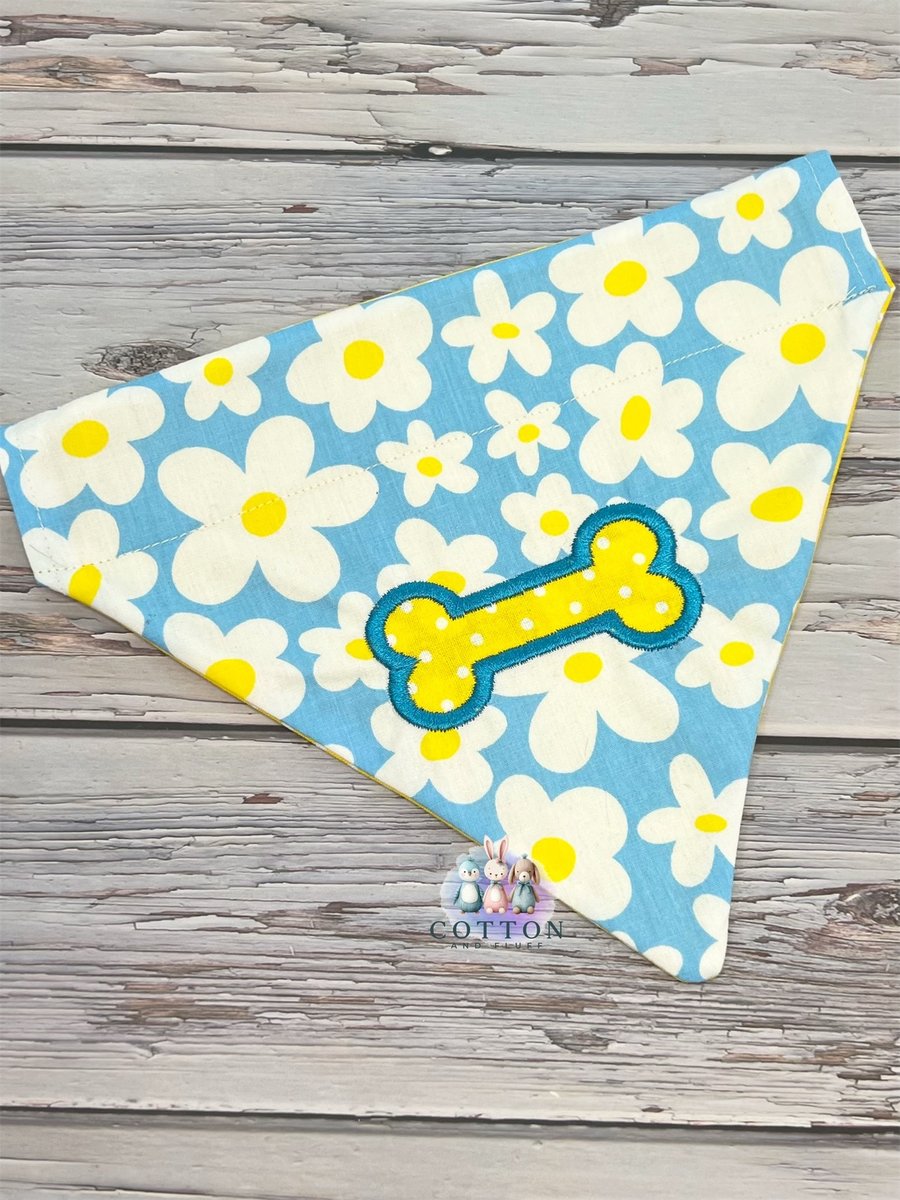 Dog Bandana with an appliqué bone 
