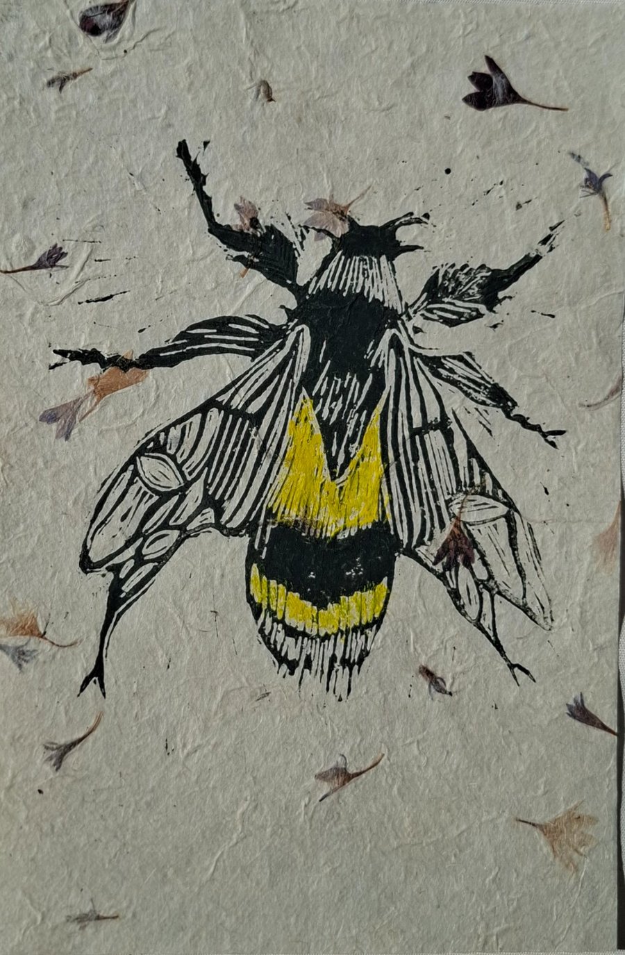 "Bright bee" linoprint A5 with acrylic.