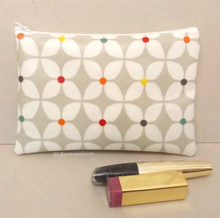Blue Flowers Beige Makeup Bag main image 1