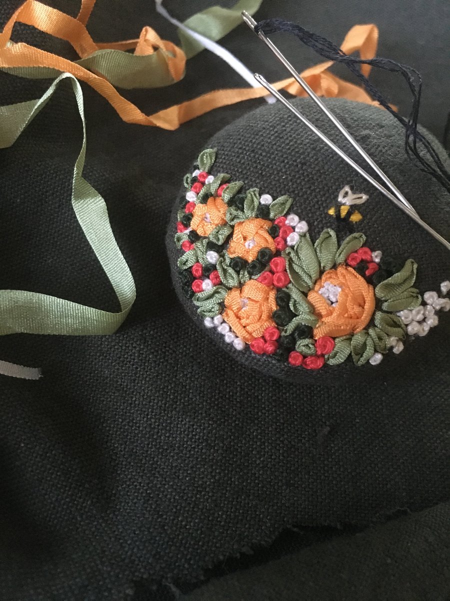 Magnetic pin cushion with ribbon embroidery 