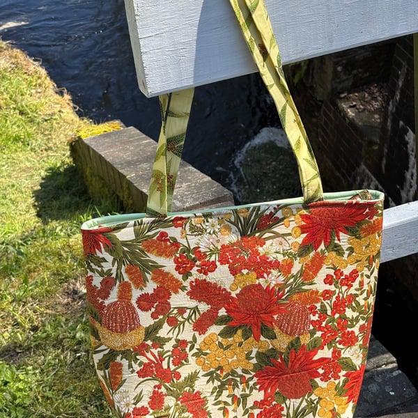 Zipped Floral Tote Bag.