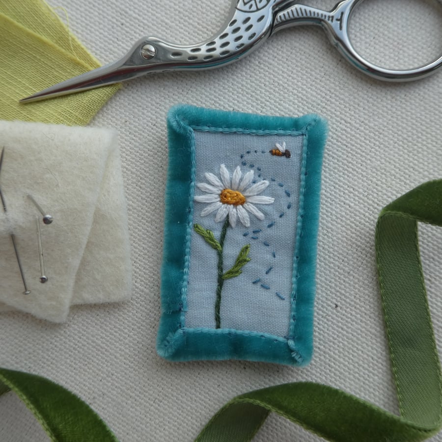 Daisy and Bee - textile brooch