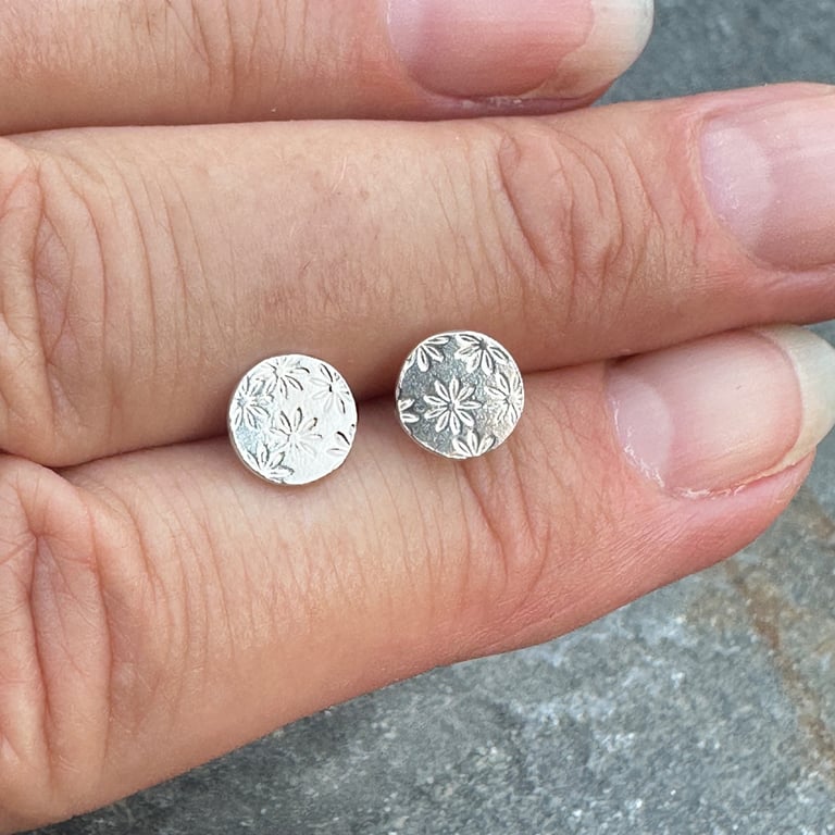 STUDS, Sterling silver daisy stud earrings, Silver daisy disc earring studs