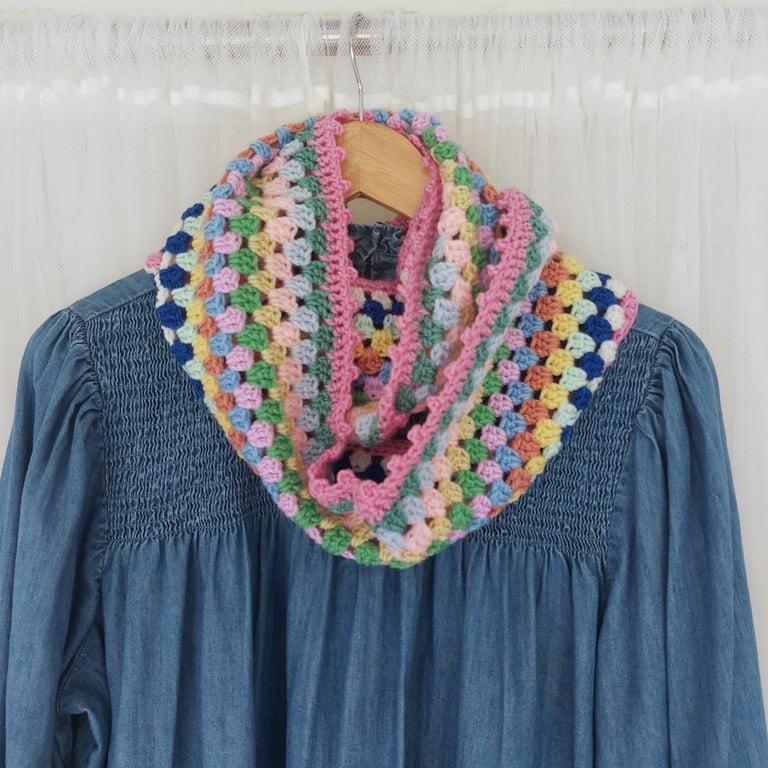  Crochet Infinity Scarf Sugar Almond Pink Trim 'Happy Scrappy'