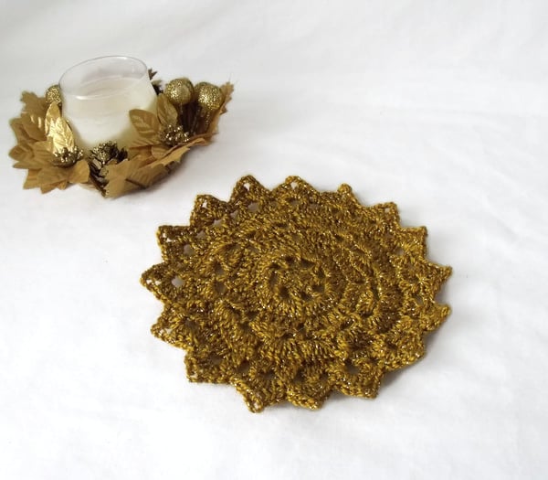 gold sparkly crocheted christmas doily, crochet candle mat table decoration