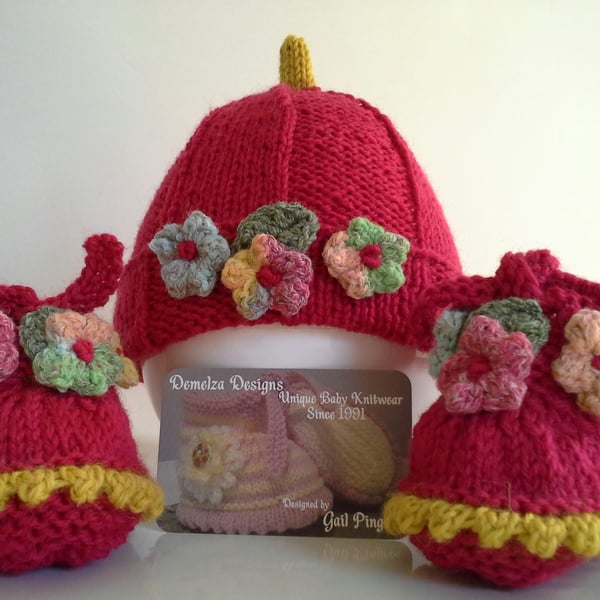 Girl's Hand Knitted 'Jaeger' Pure Merino Wool'  Shoe & Hat Set  3-9  months size