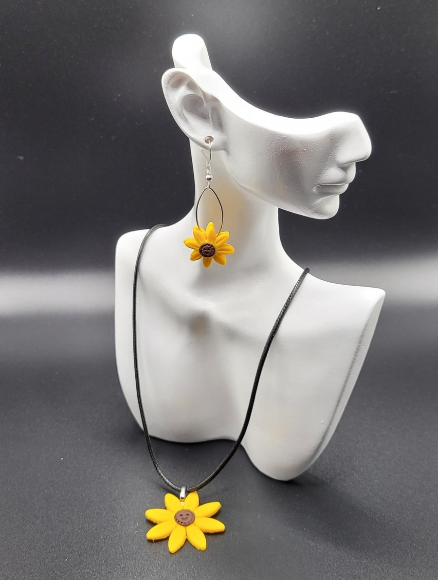 Polymer clay earrings - handmade daisy jewellery