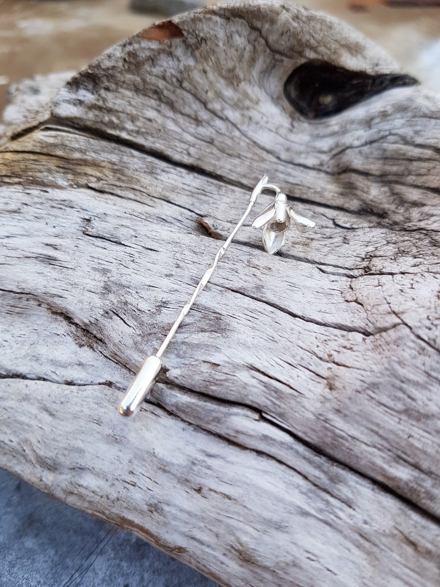 Snowdrop pin brooch
