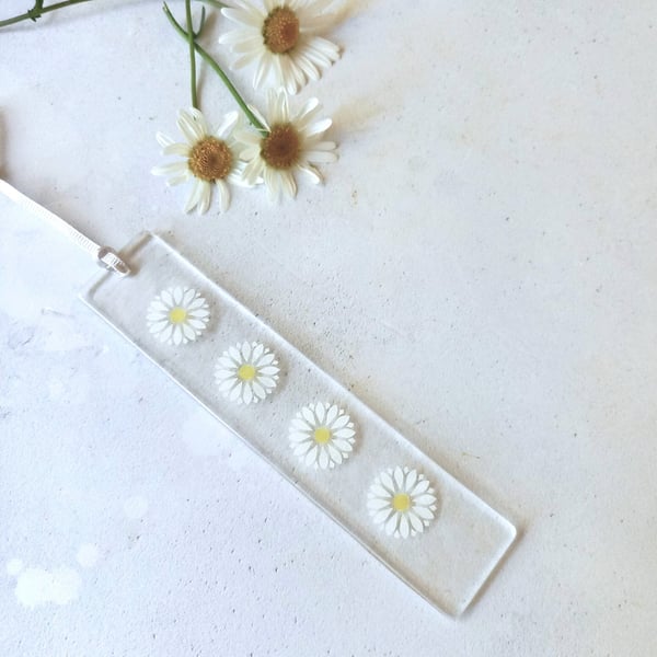 White and yellow Daisies, Glass Hanging Handmade