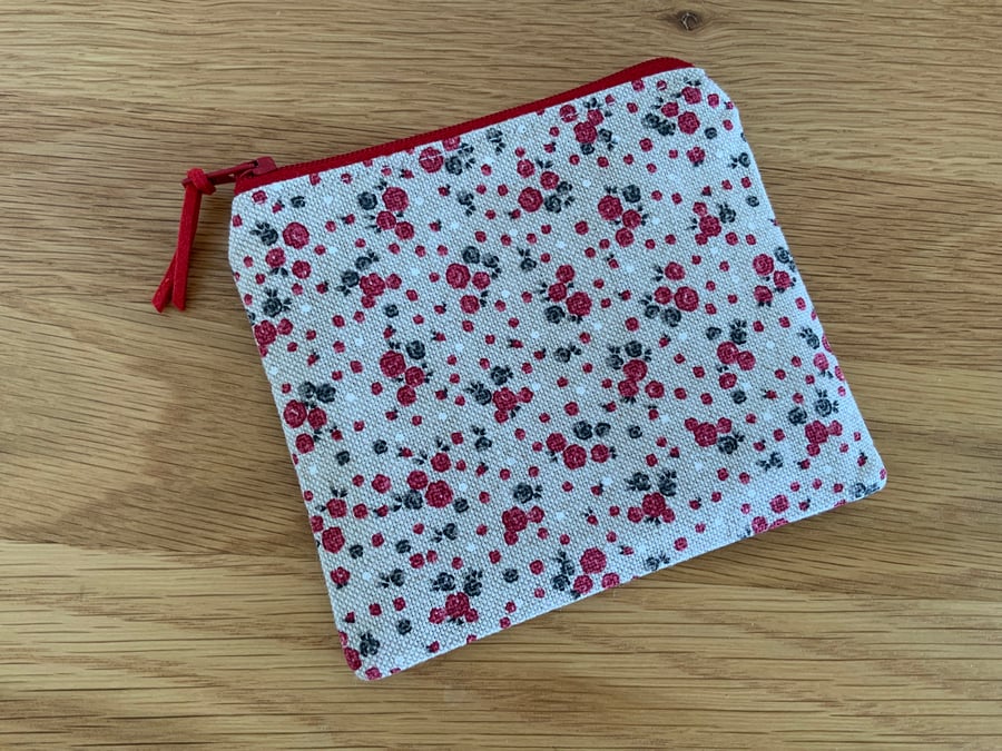 Fabric Coin Purse, Money Pouch, Zipped Purse, Purse, Card Holder, Red Floral