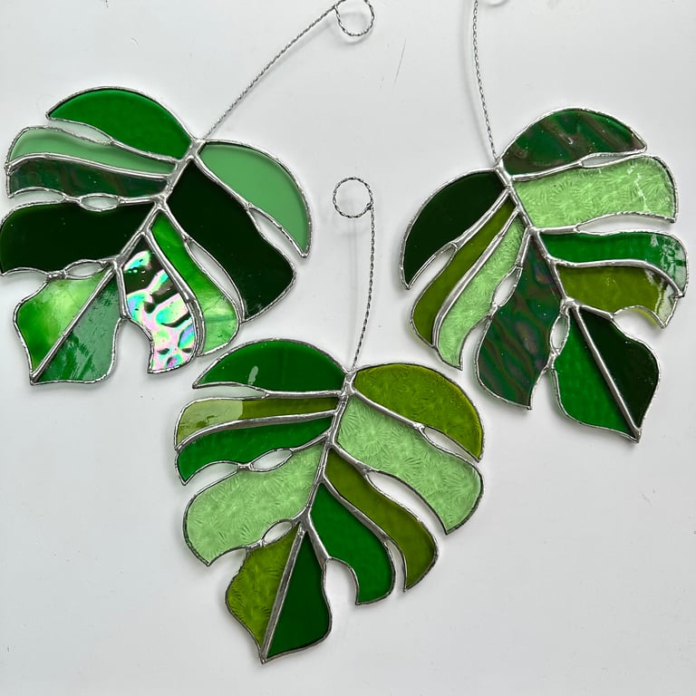 Stained Glass Swiss Cheese Plant Leaf Suncatchers - Handmade Hanging Decoration