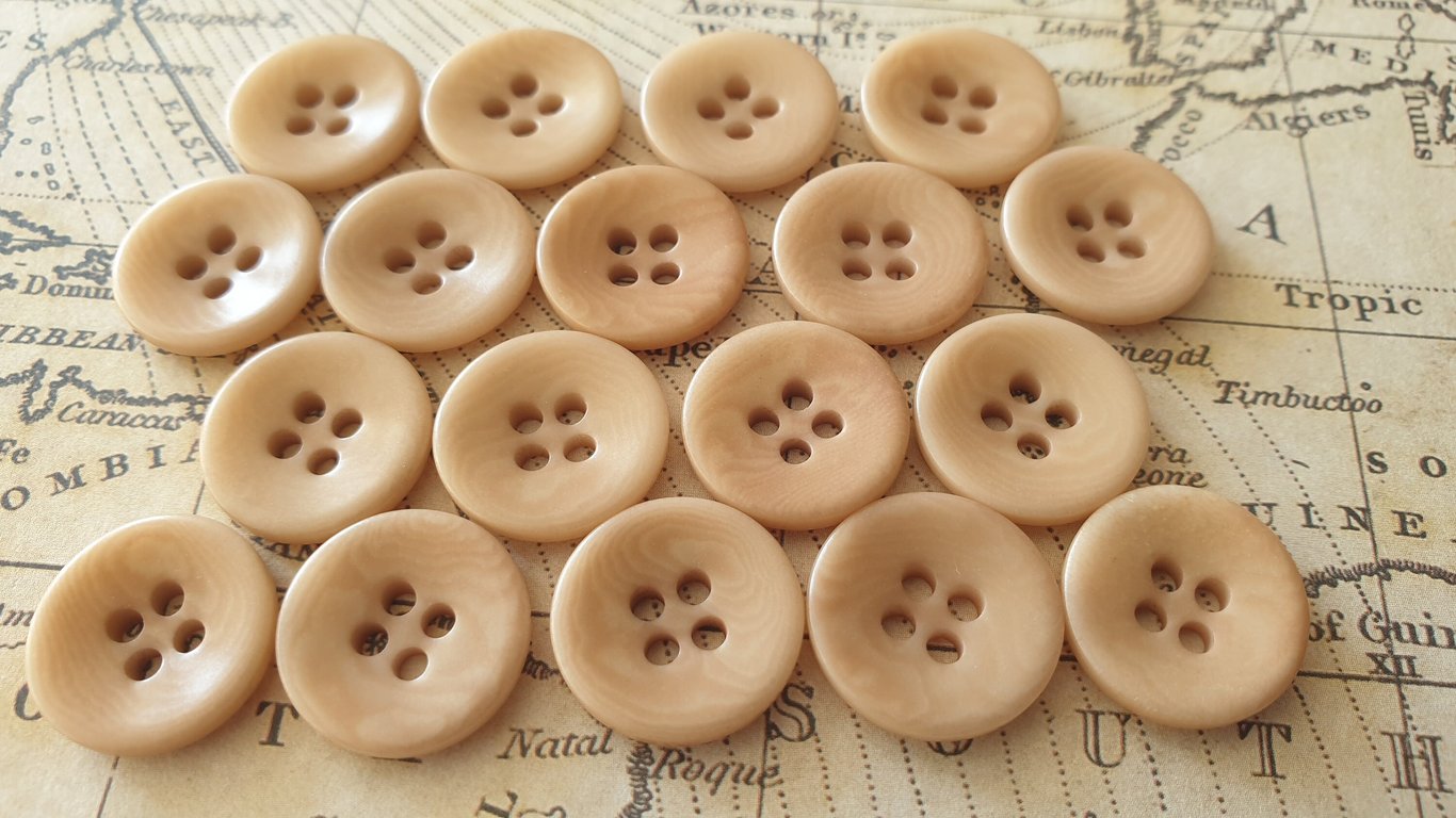 9 16" 15mm 24L Corozo nut Buttons SAND colour Natural product x 6