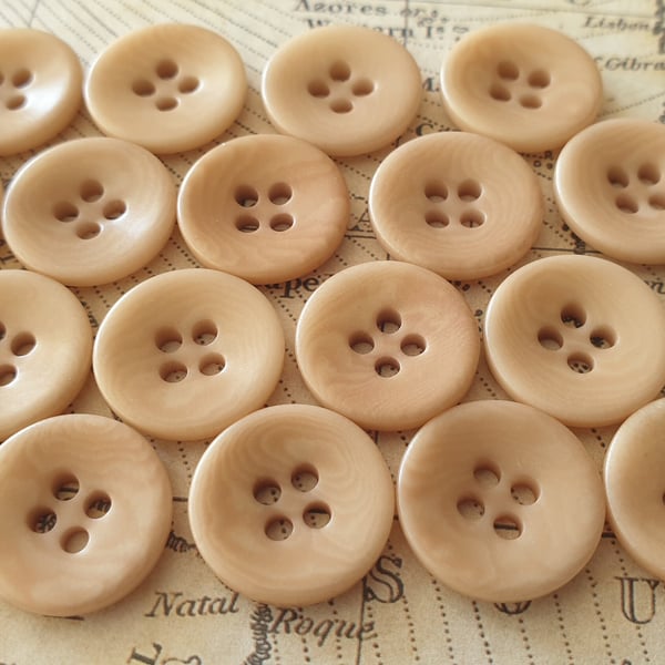 9 16" 15mm 24L Corozo nut Buttons SAND colour Natural product x 6