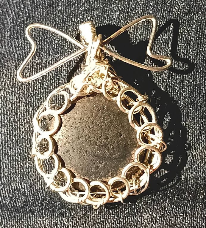 BROWN-EYED GIRL - Pendant 