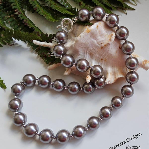 Statement Trendy Ash Gray Shell Pearl  Winter Necklace Silver Plated