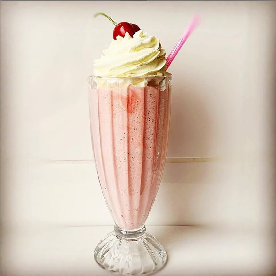 American Diner Strawberry Shake Food Prop Display Kitchen Art Kitsch