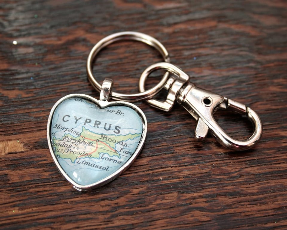 Bespoke Map Heart Keyring with Custom Map Location Personalized Accessories